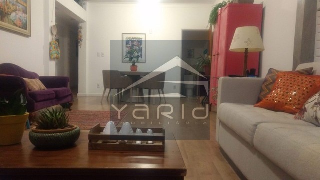 Casa à venda com 3 quartos, 250m² - Foto 1