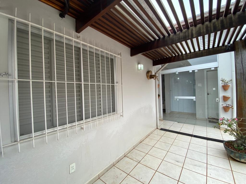 Casa à venda com 3 quartos, 228m² - Foto 41