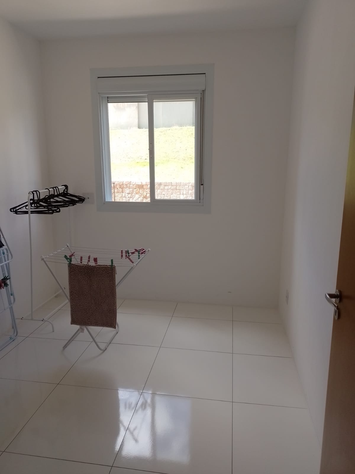 Apartamento à venda com 3 quartos, 77m² - Foto 2