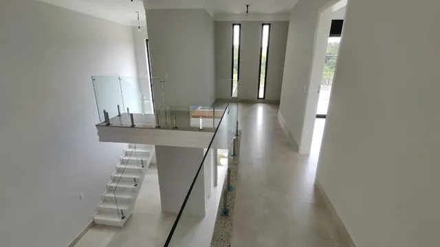 Casa à venda com 3 quartos, 238m² - Foto 2