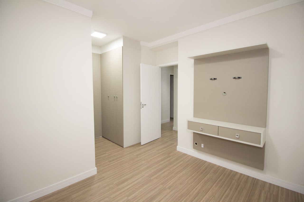 Apartamento à venda com 3 quartos, 92m² - Foto 7