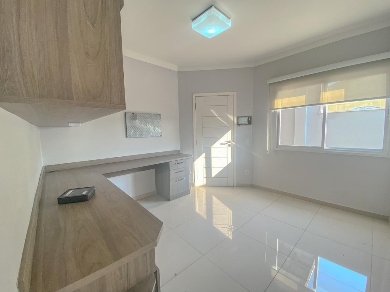 Casa à venda com 3 quartos, 281m² - Foto 6