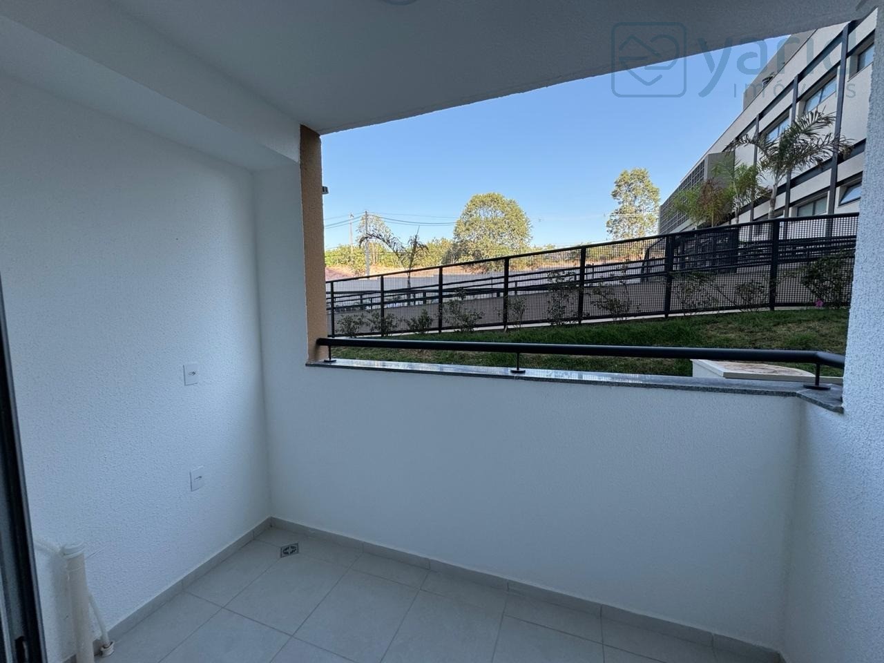 Apartamento à venda com 2 quartos, 64m² - Foto 4