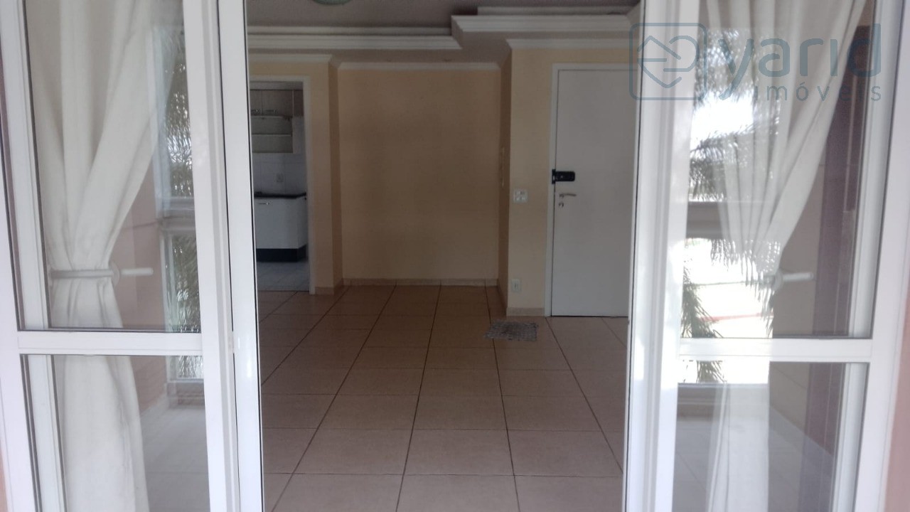 Apartamento à venda com 3 quartos, 92m² - Foto 2