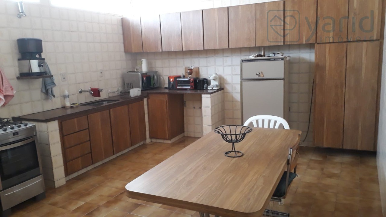 Casa à venda com 3 quartos, 178m² - Foto 4