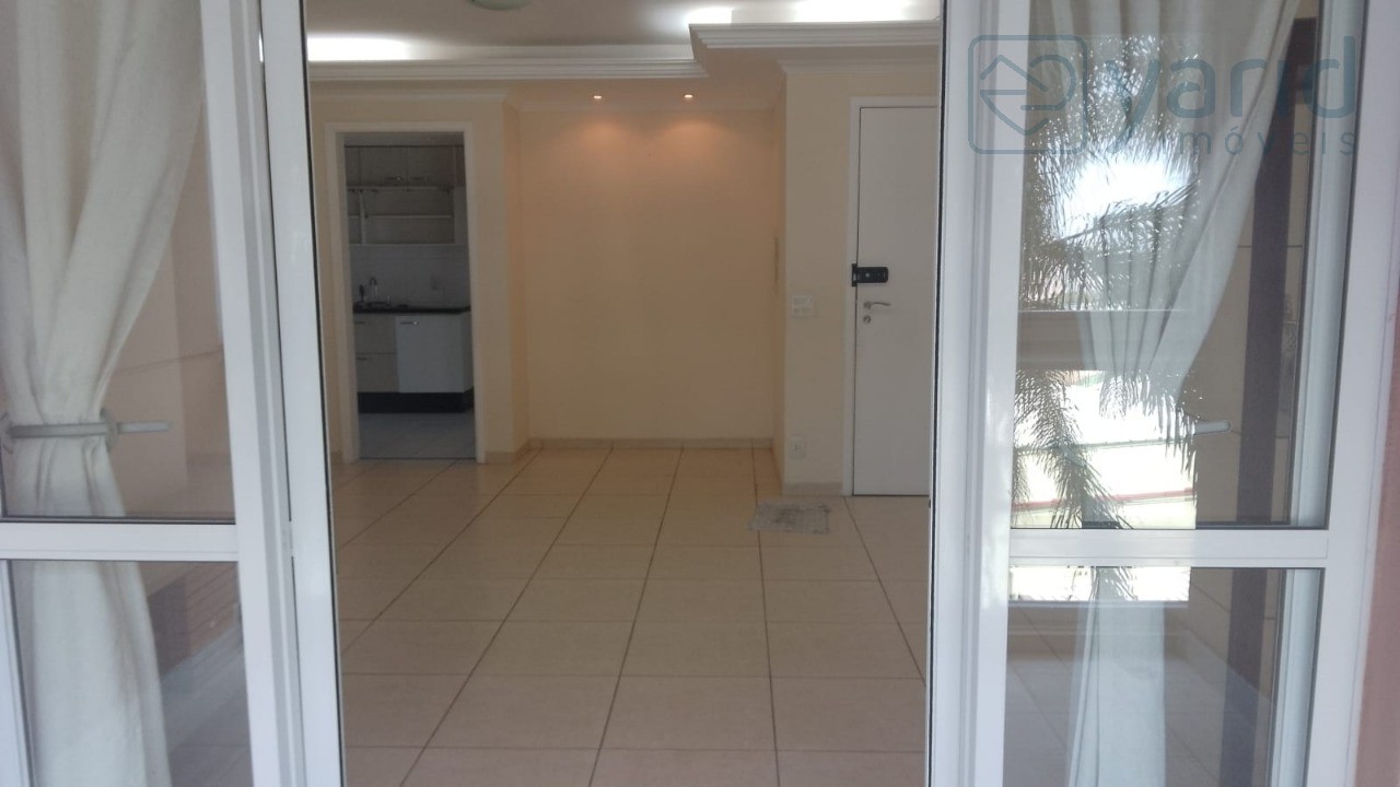 Apartamento à venda com 3 quartos, 92m² - Foto 1