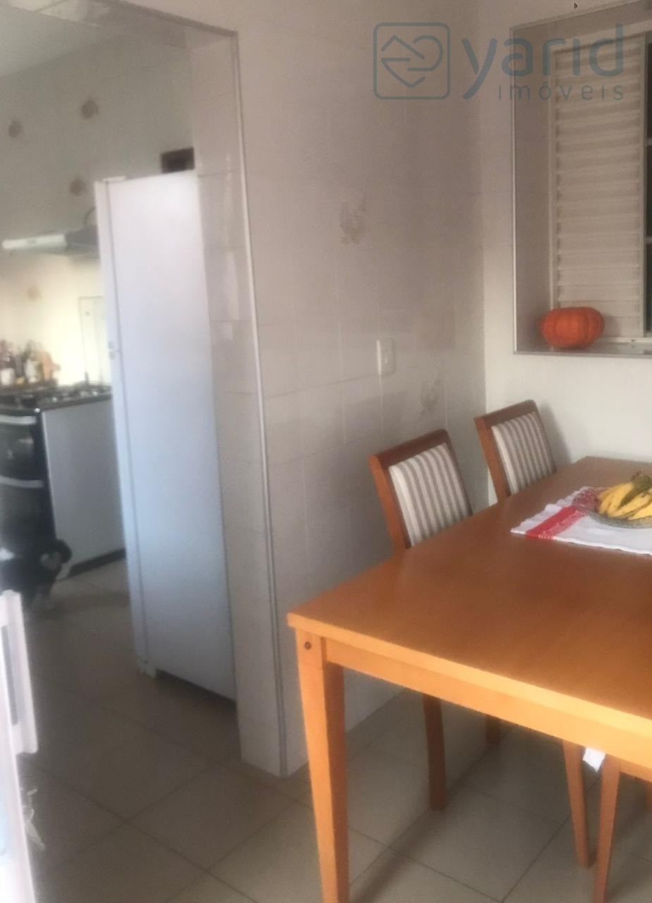 Casa à venda com 2 quartos, 108m² - Foto 3