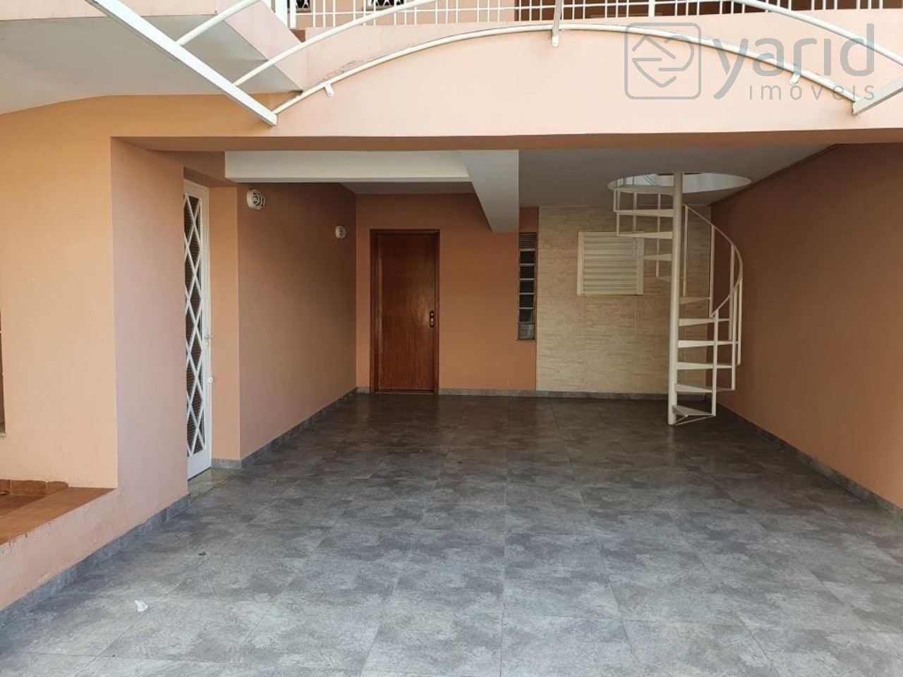 Casa à venda com 3 quartos, 250m² - Foto 2