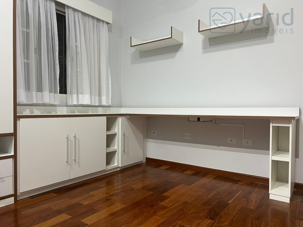 Casa à venda com 3 quartos, 228m² - Foto 14