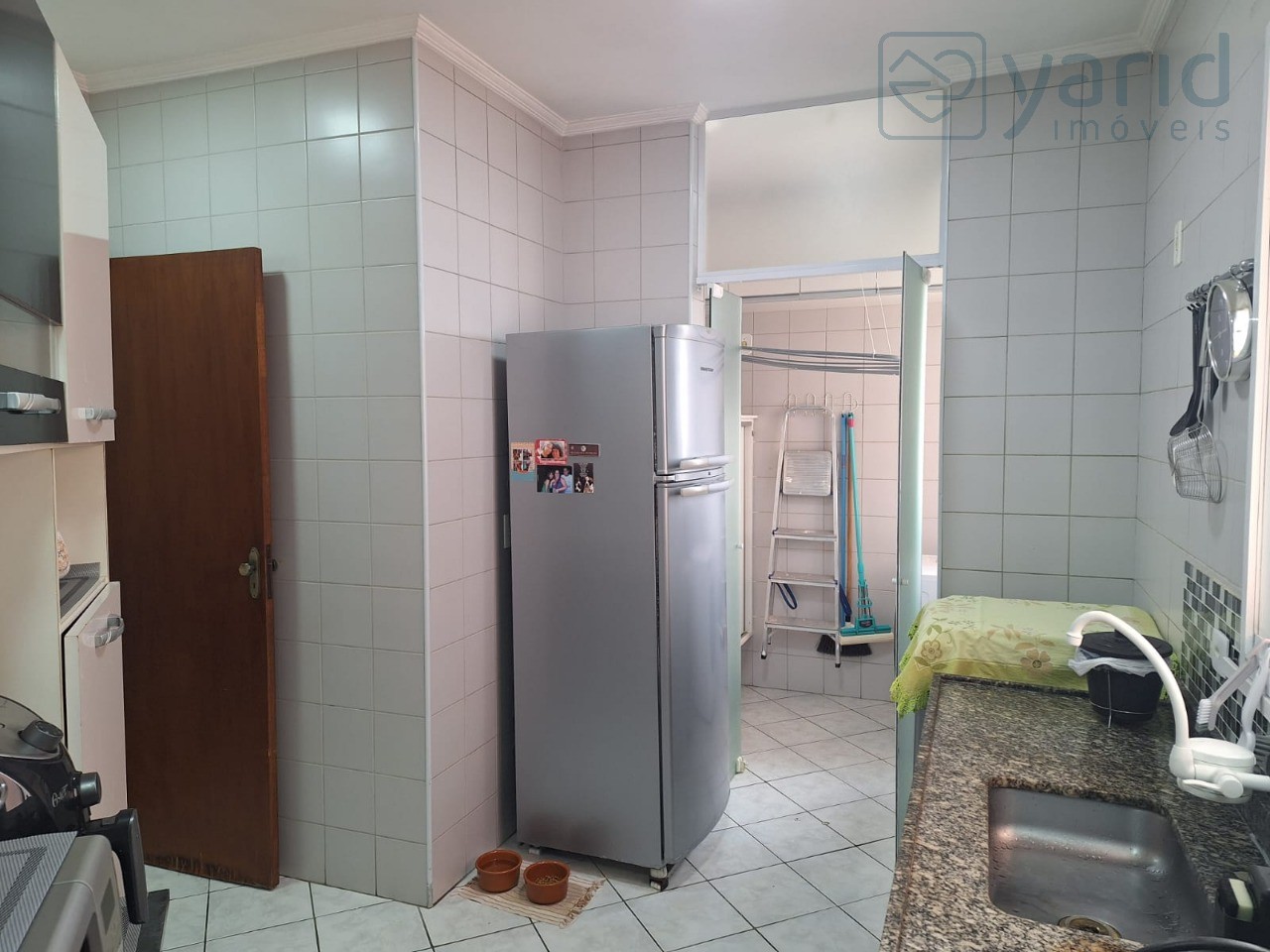 Apartamento à venda com 2 quartos, 75m² - Foto 14