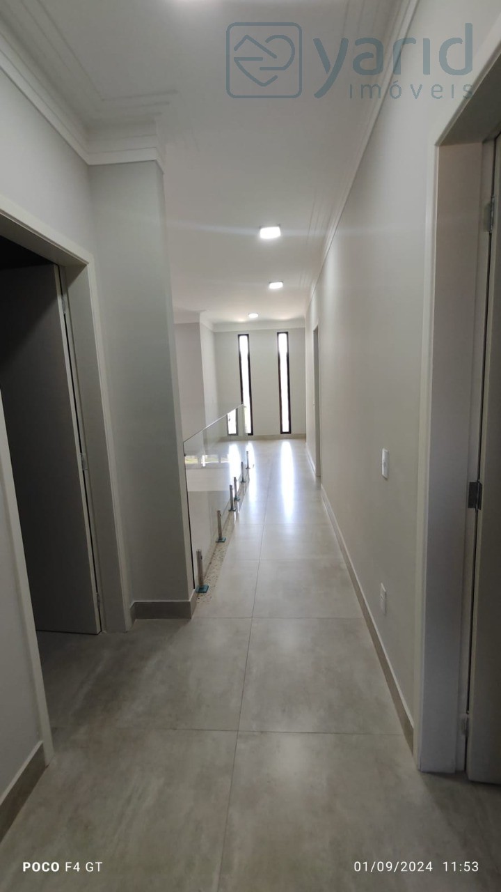 Casa à venda com 3 quartos, 240m² - Foto 4