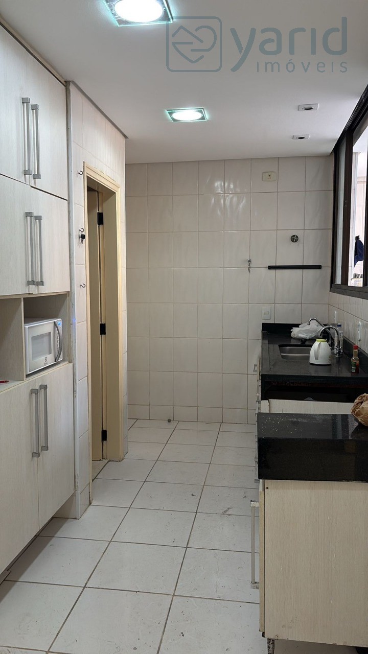 Apartamento à venda com 4 quartos, 197m² - Foto 16