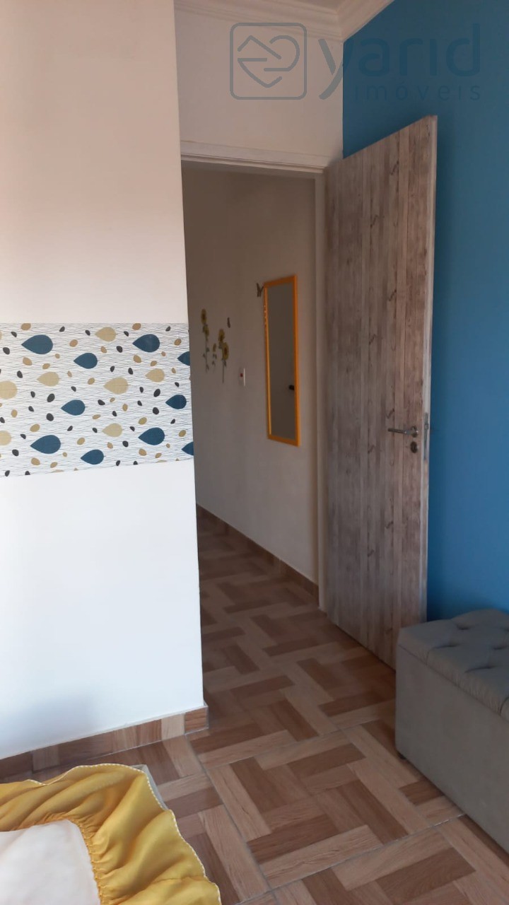 Casa à venda com 2 quartos, 80m² - Foto 11