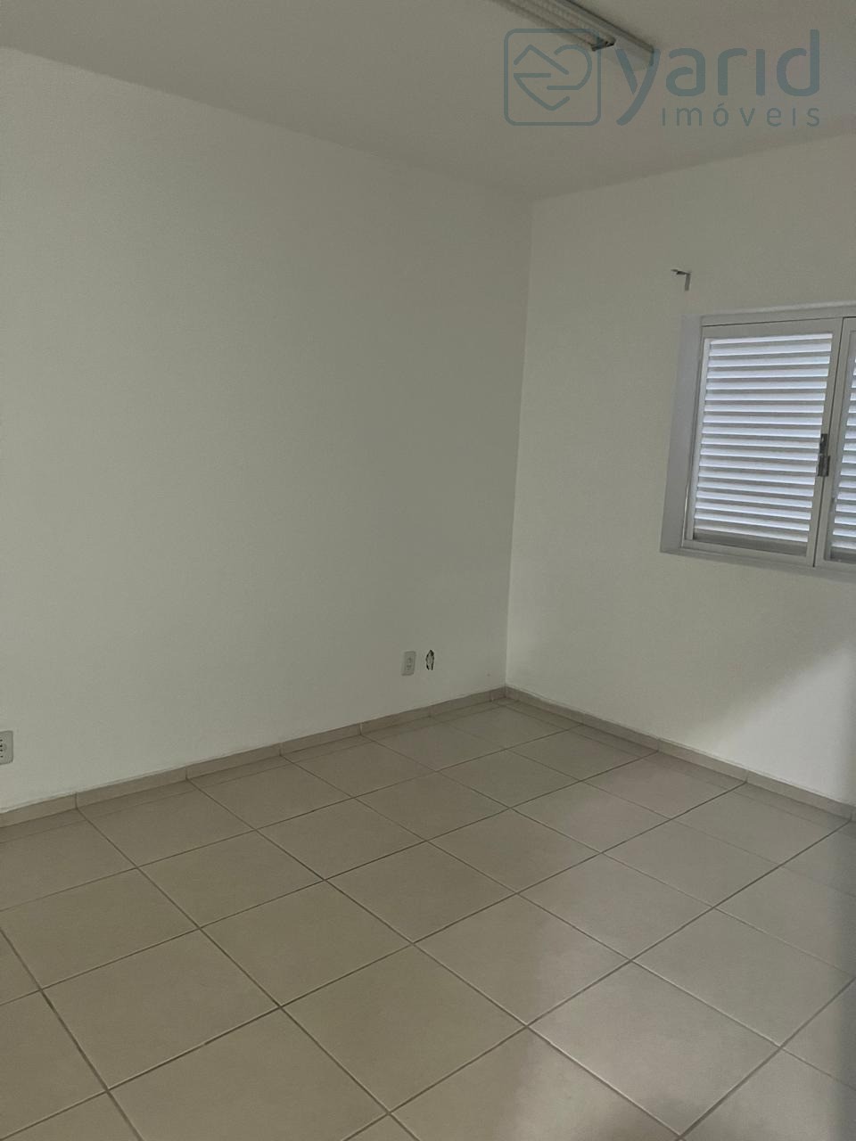 Casa à venda com 4 quartos, 168m² - Foto 2