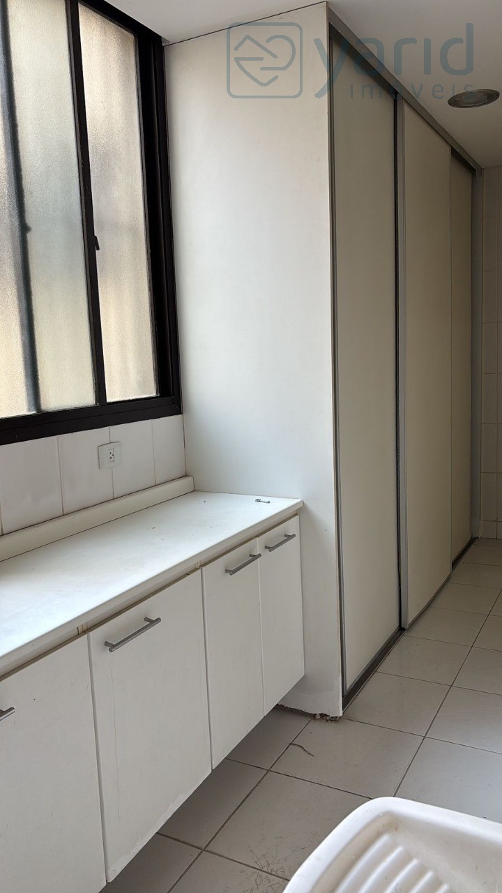 Apartamento à venda com 4 quartos, 197m² - Foto 18