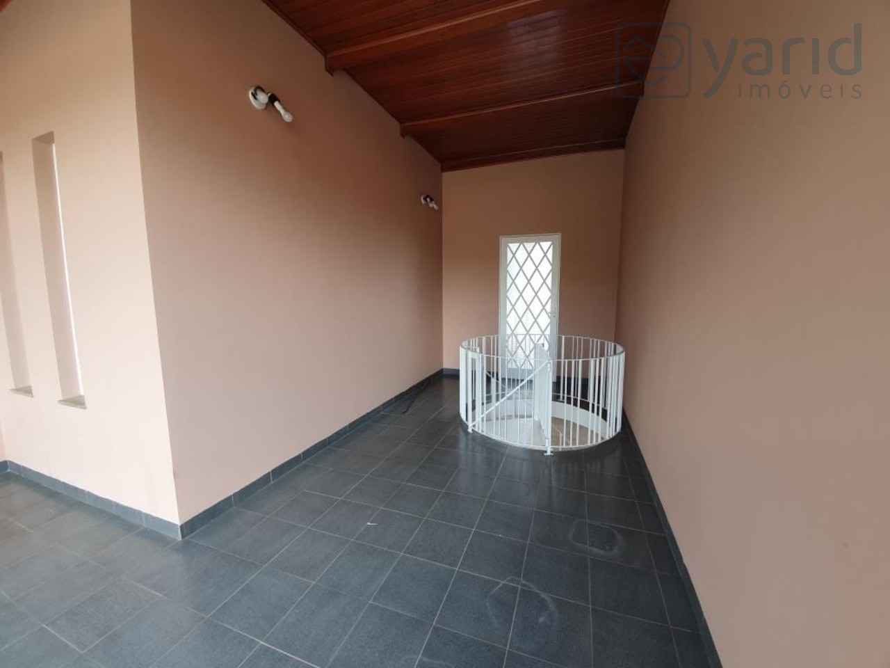 Casa à venda com 3 quartos, 250m² - Foto 3