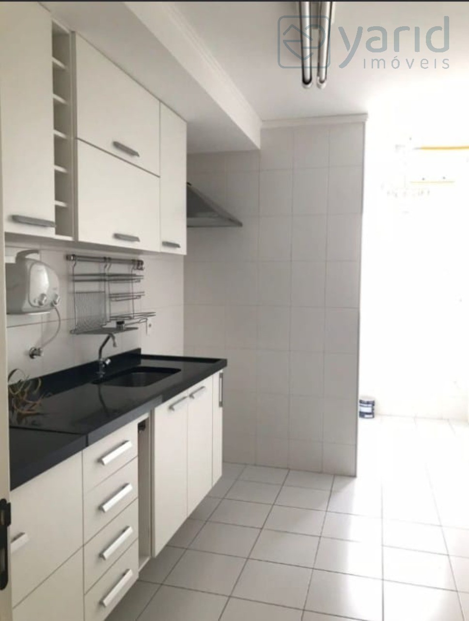 Apartamento à venda com 2 quartos, 75m² - Foto 7