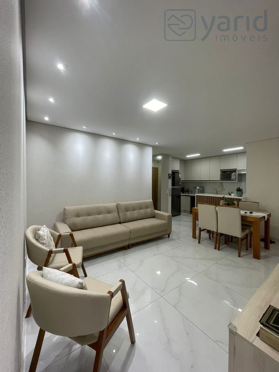 Apartamento à venda com 3 quartos, 84m² - Foto 1