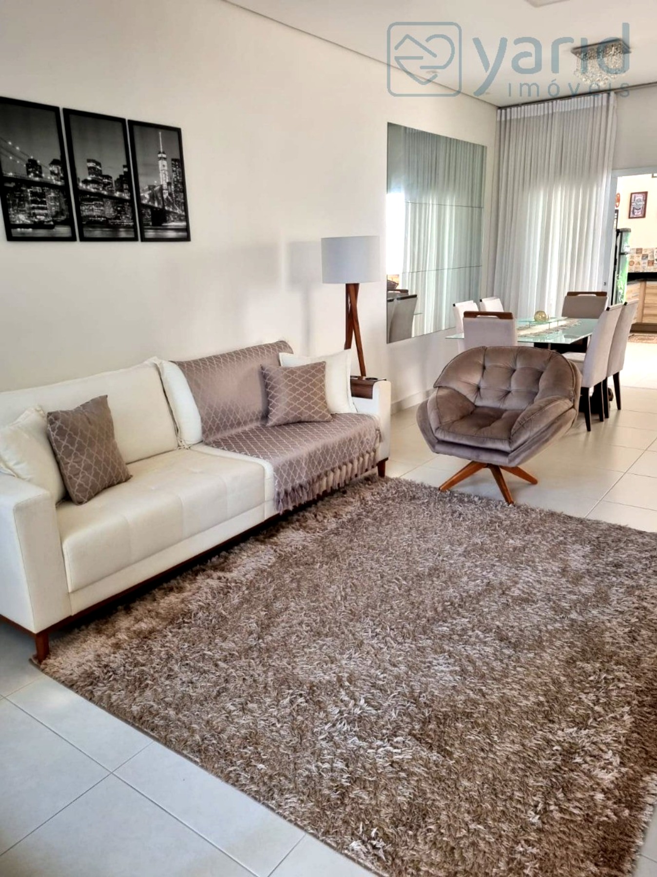 Casa à venda com 3 quartos, 158m² - Foto 2