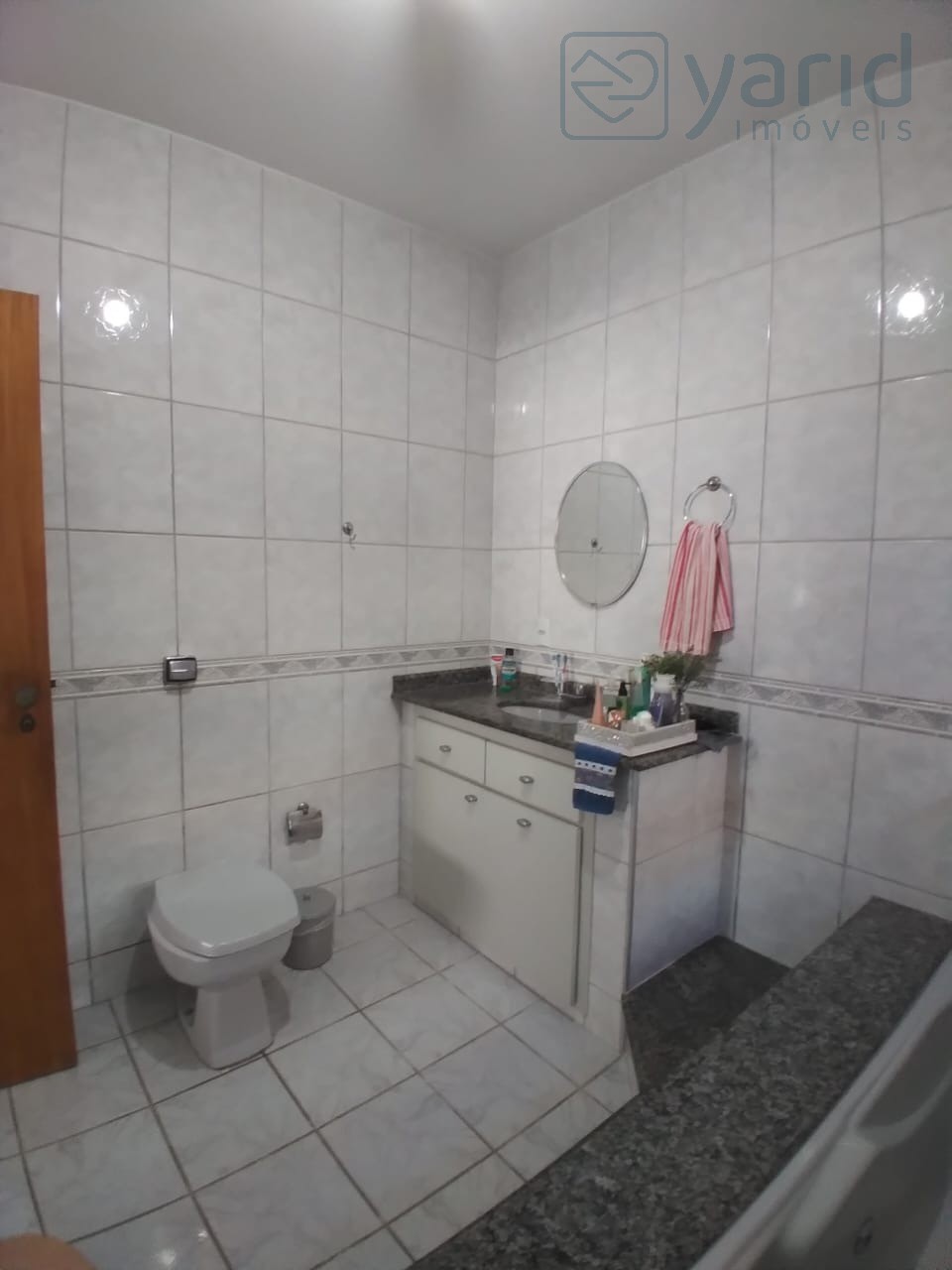 Casa para alugar com 3 quartos, 240m² - Foto 18