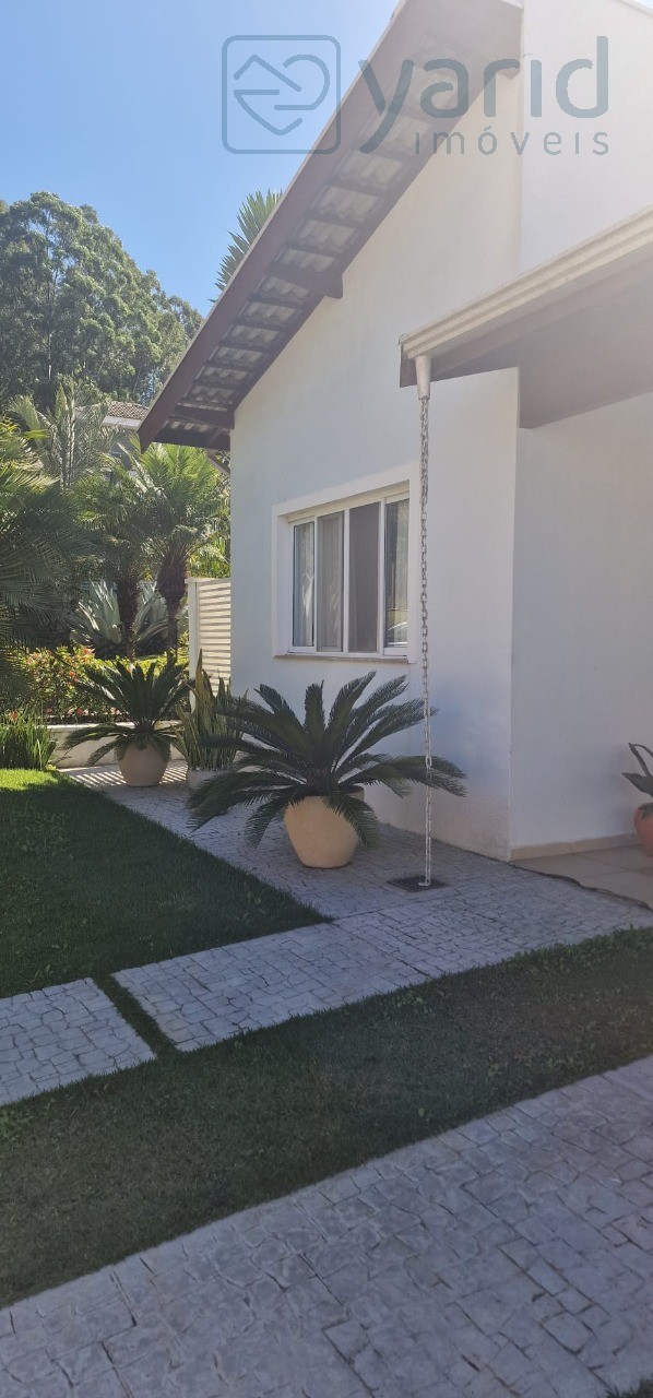 Casa à venda com 3 quartos, 170m² - Foto 1