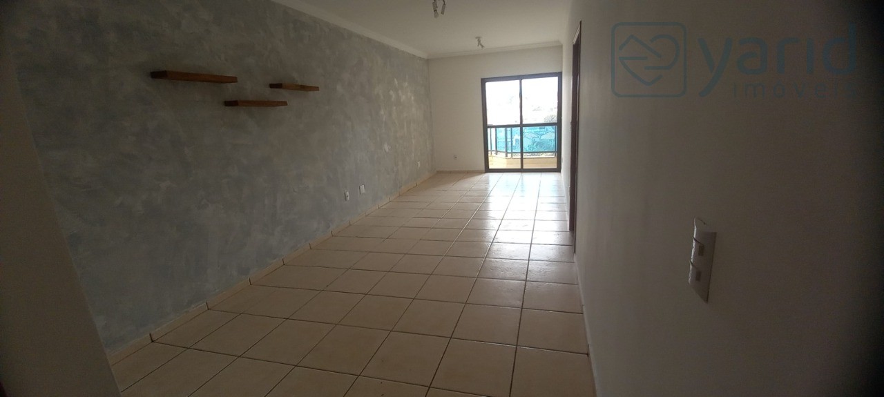 Apartamento para alugar com 3 quartos, 117m² - Foto 2