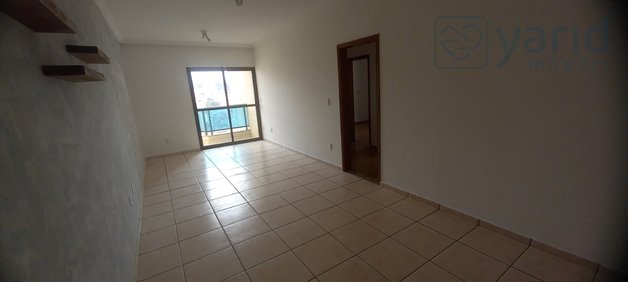 Apartamento para alugar com 3 quartos, 117m² - Foto 4