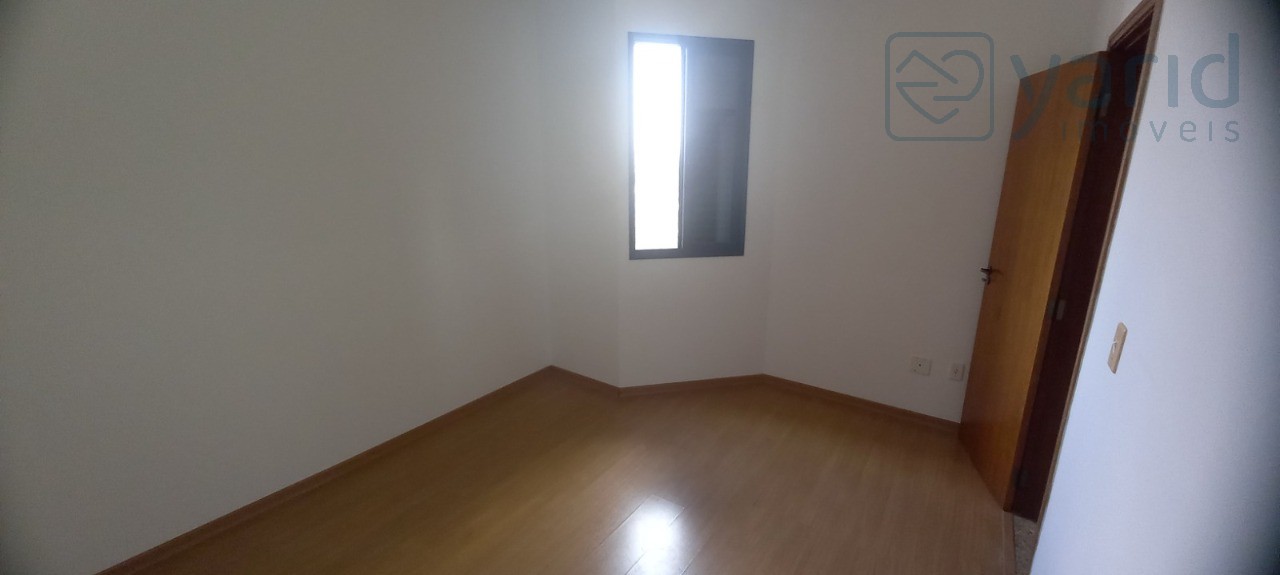 Apartamento para alugar com 3 quartos, 117m² - Foto 15