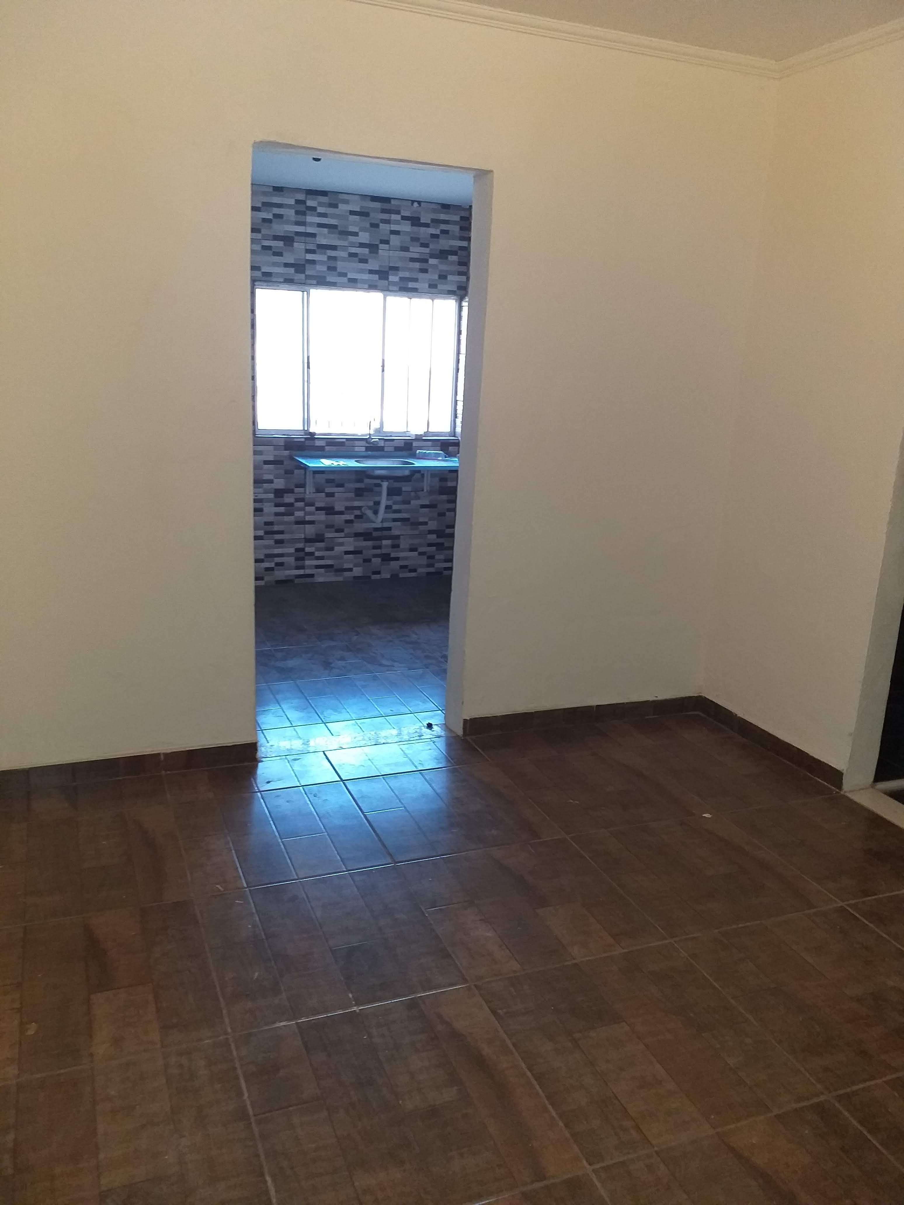 Casa para alugar com 1 quarto, 40m² - Foto 12