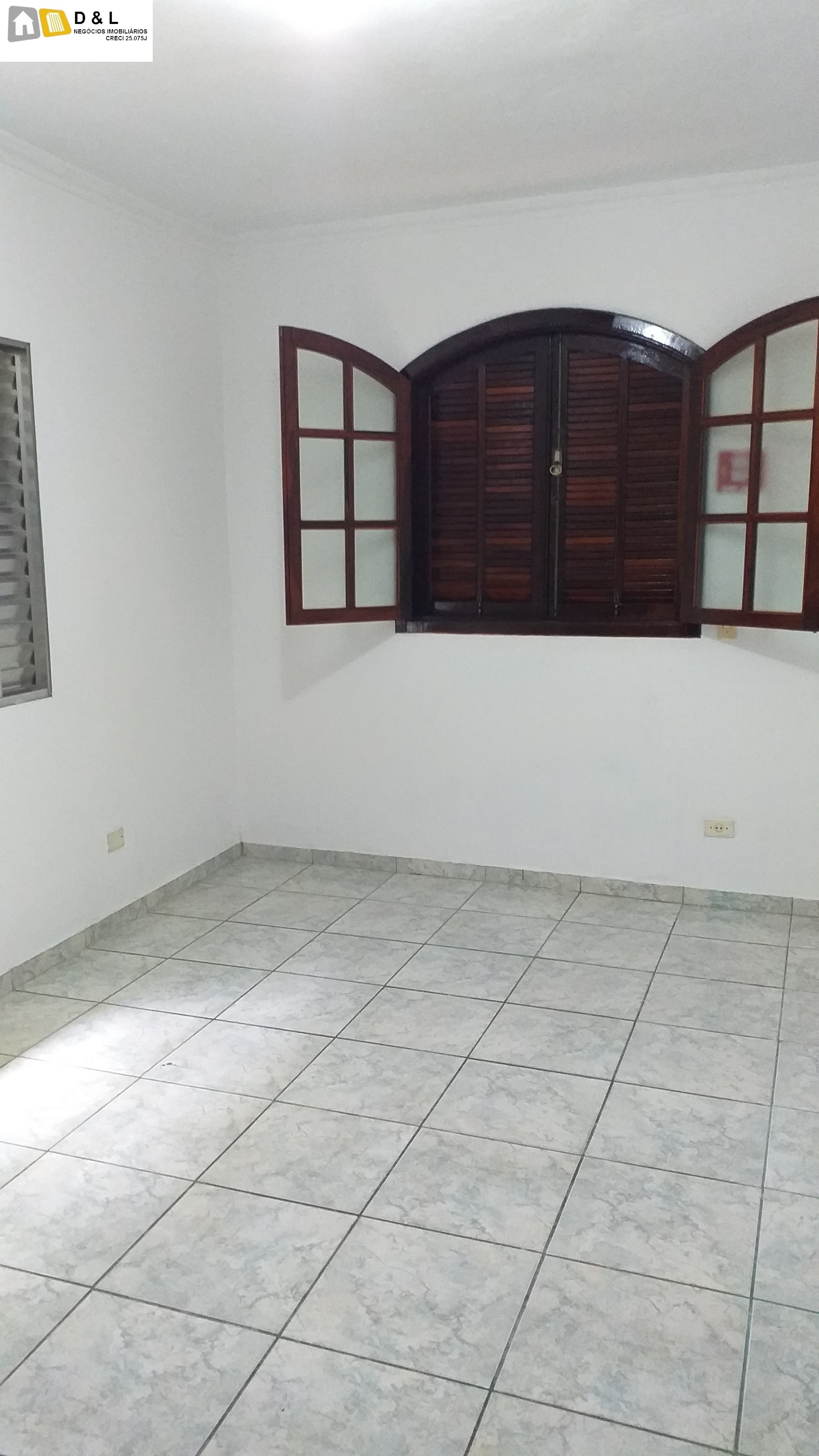 Casa à venda com 3 quartos, 90m² - Foto 15