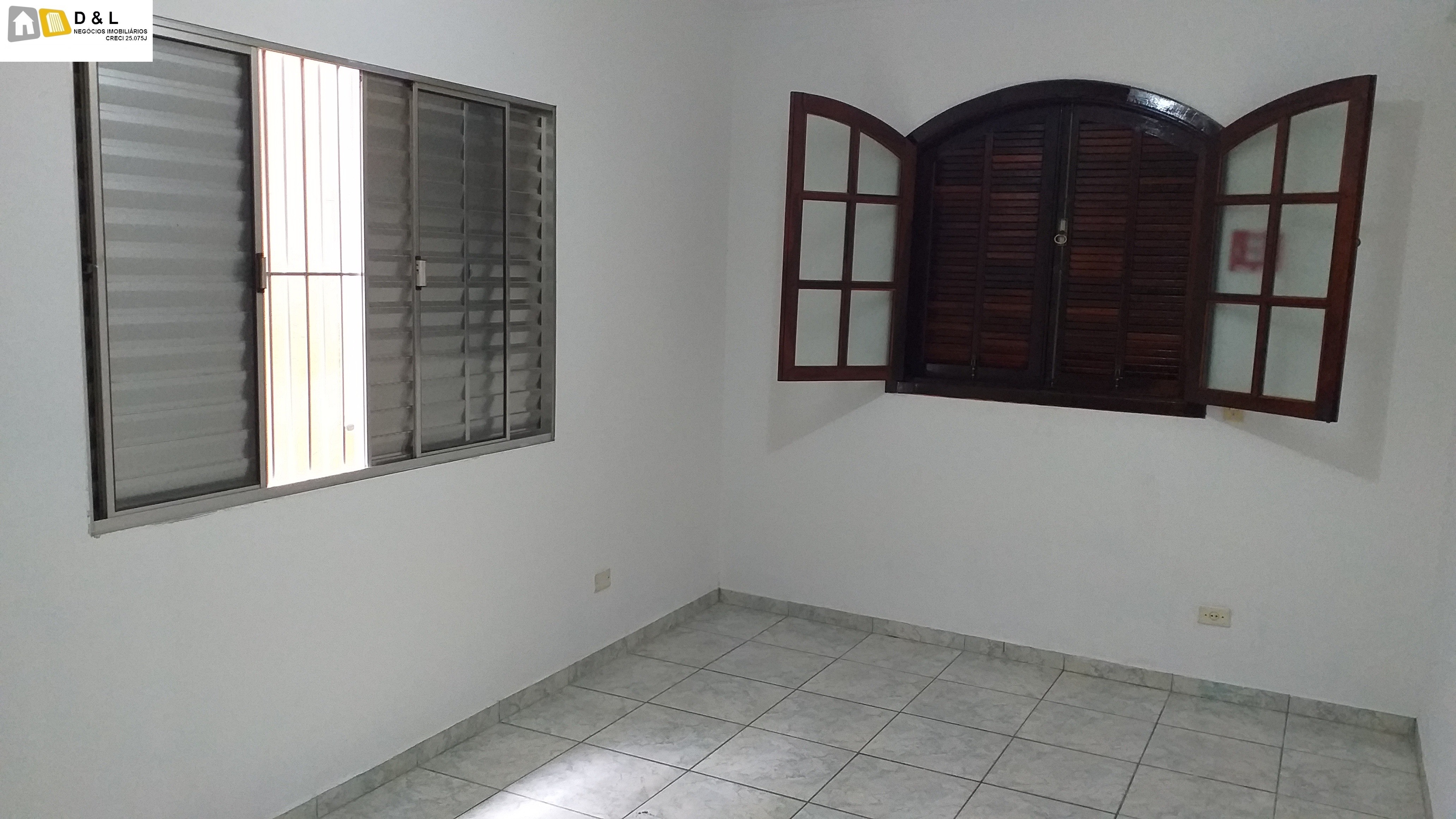 Casa à venda com 3 quartos, 90m² - Foto 16