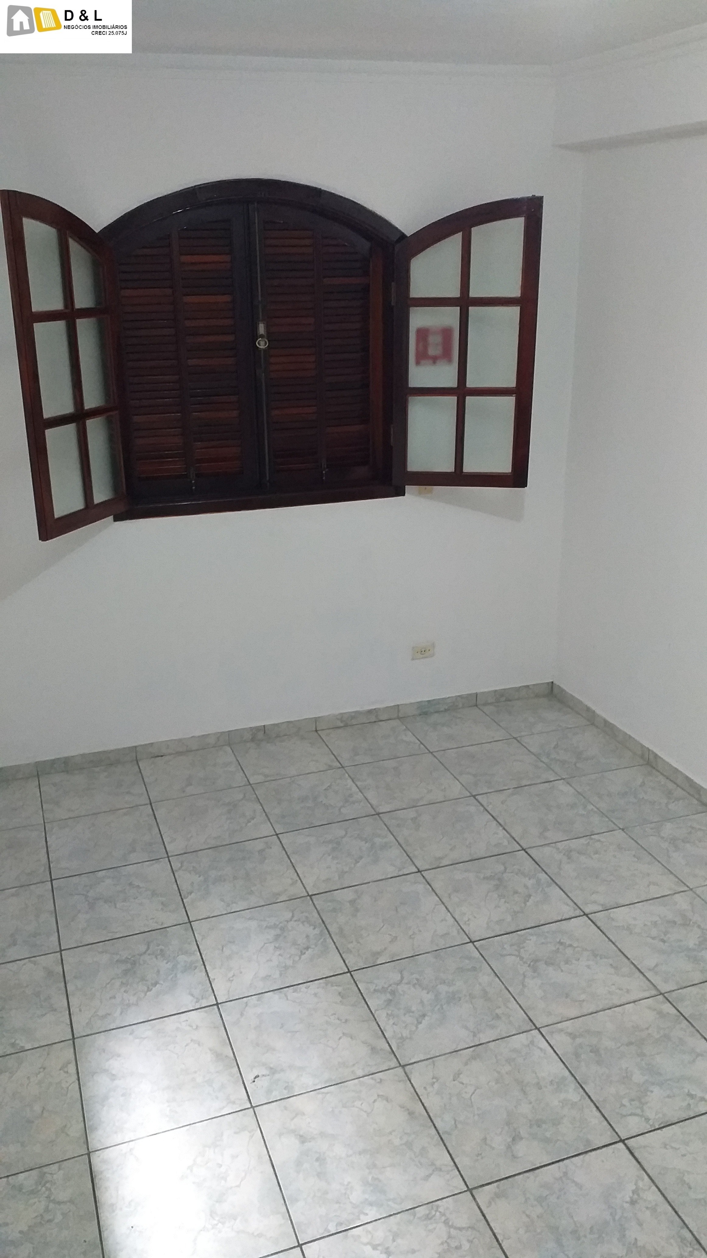 Casa à venda com 3 quartos, 90m² - Foto 18