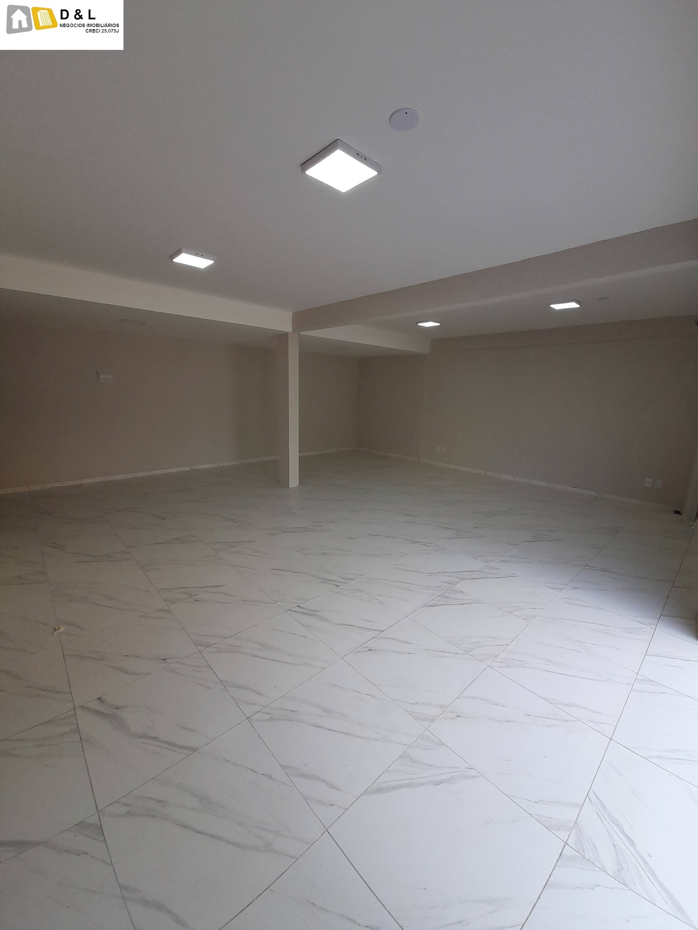 Prédio Inteiro para alugar, 62m² - Foto 3