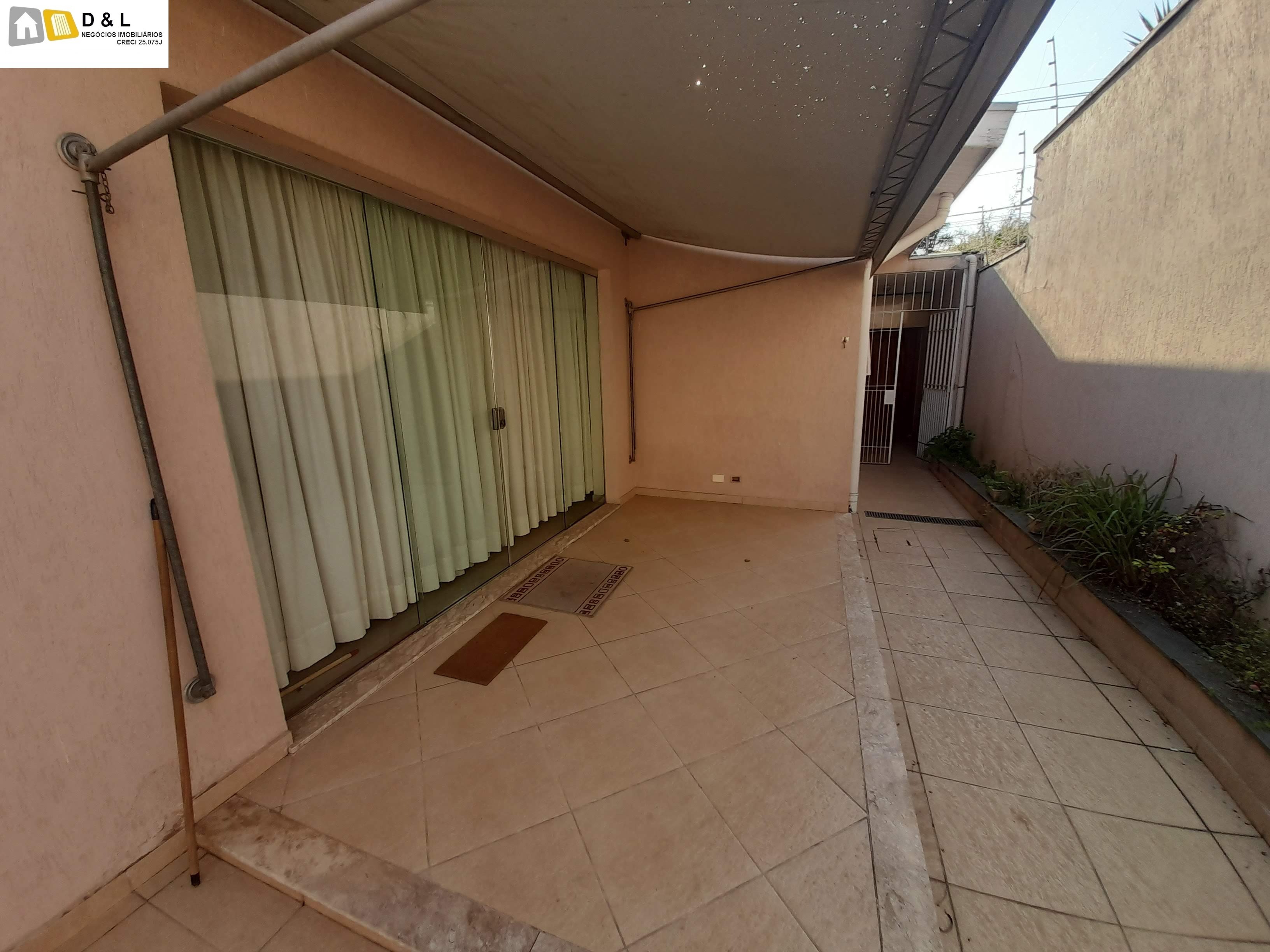 Casa à venda com 3 quartos, 190m² - Foto 17