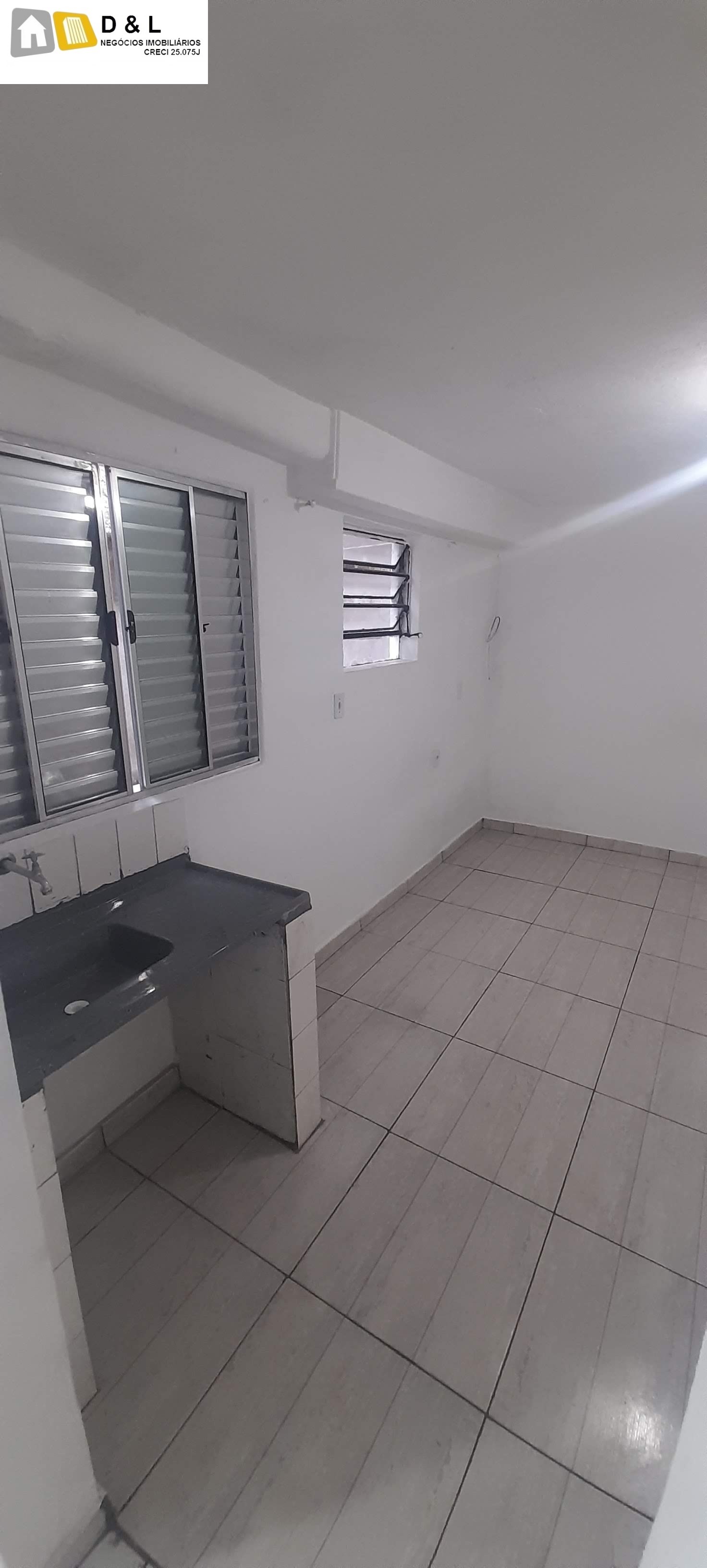 Casa para alugar com 1 quarto, 20m² - Foto 6