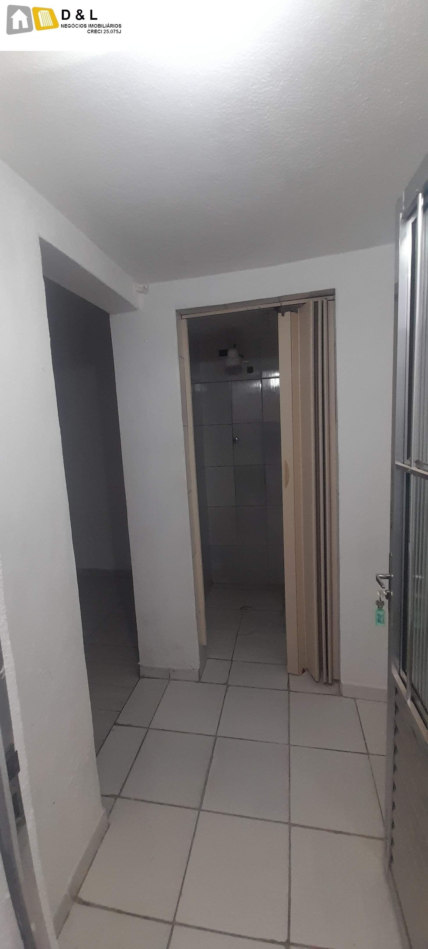 Casa para alugar com 1 quarto, 20m² - Foto 13