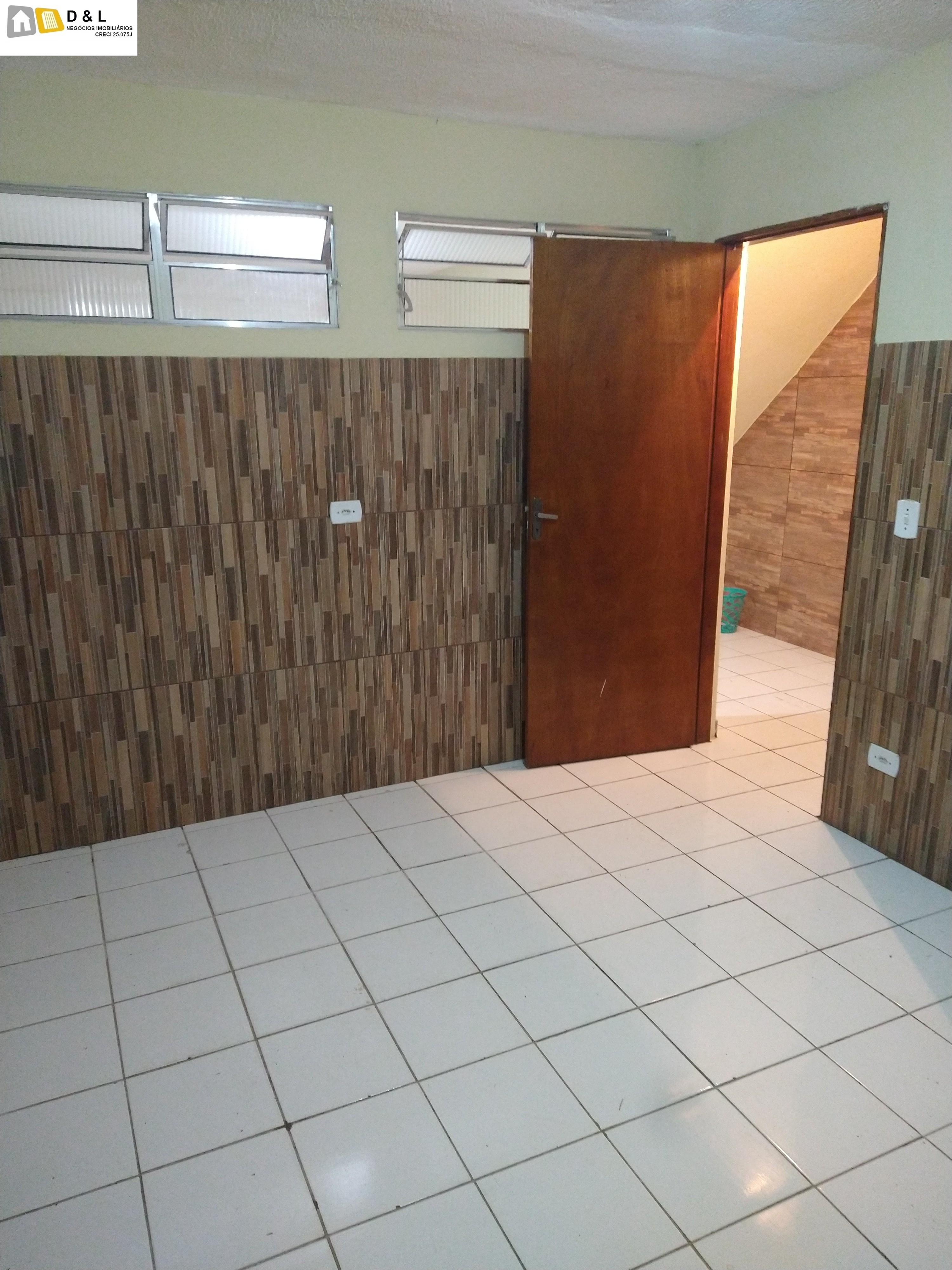 Casa para alugar com 1 quarto, 30m² - Foto 14