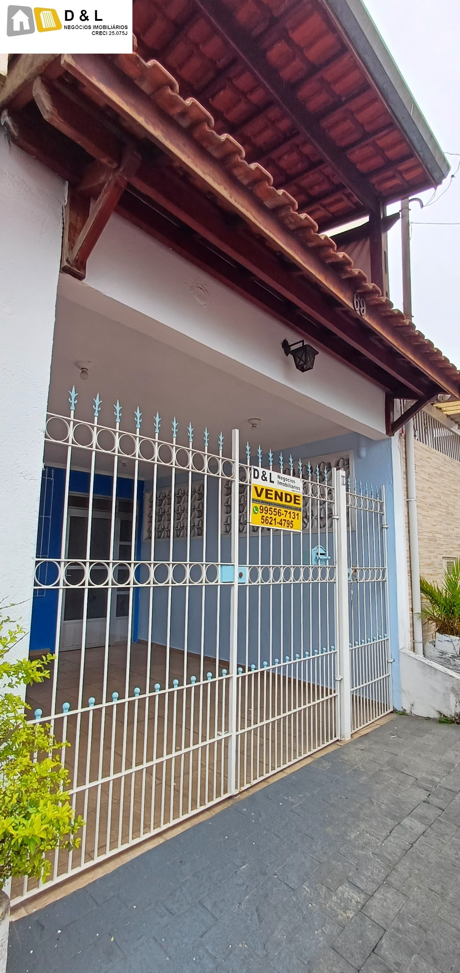 Casa à venda com 3 quartos, 90m² - Foto 1