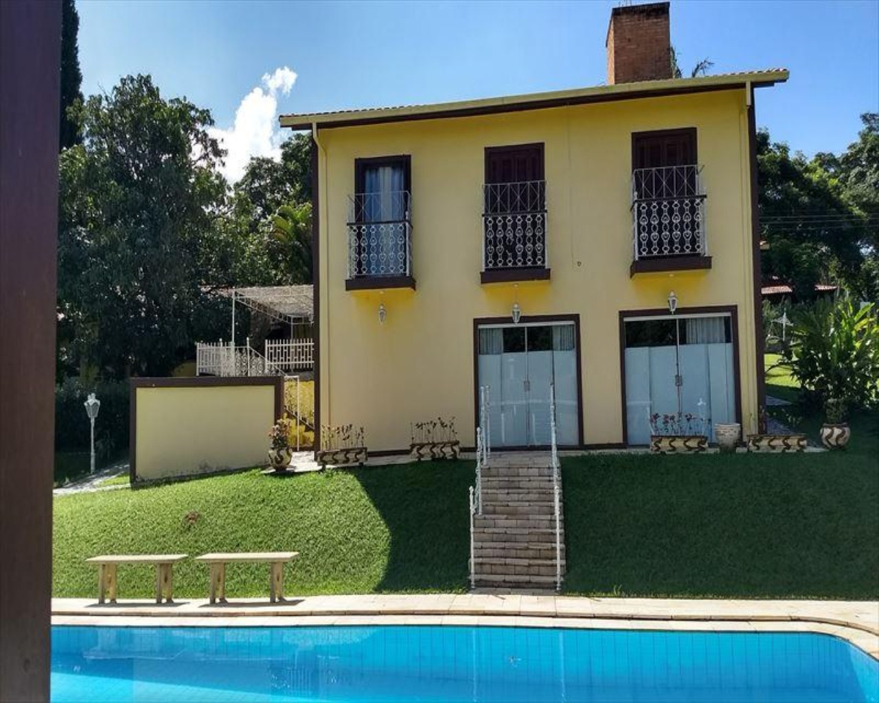 Chácara à venda com 7 quartos, 3000m² - Foto 1