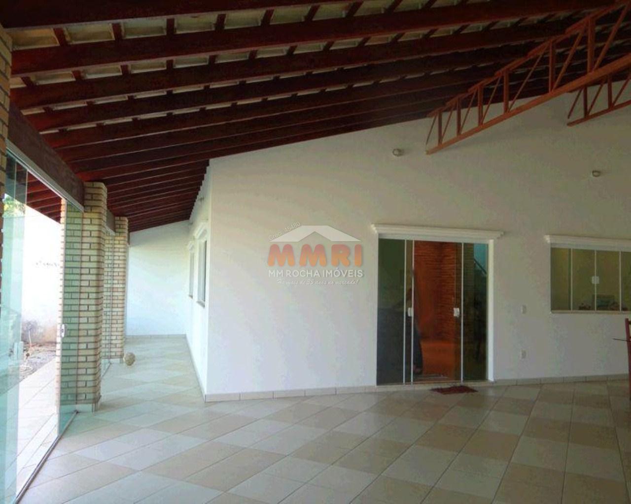 Chácara à venda com 3 quartos, 1100m² - Foto 14