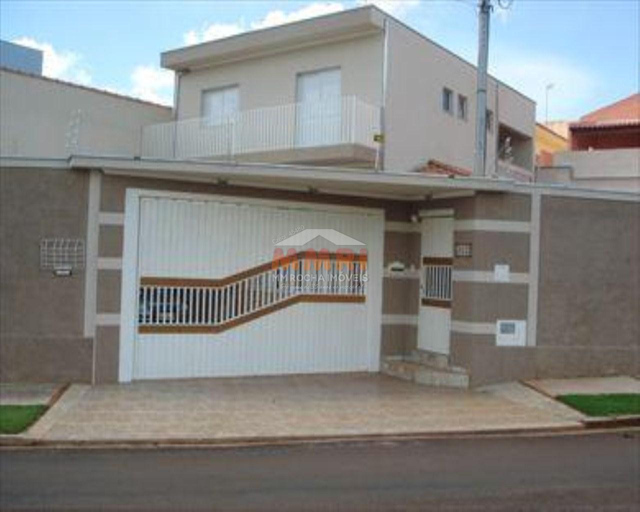 Sobrado à venda com 2 quartos, 304m² - Foto 1