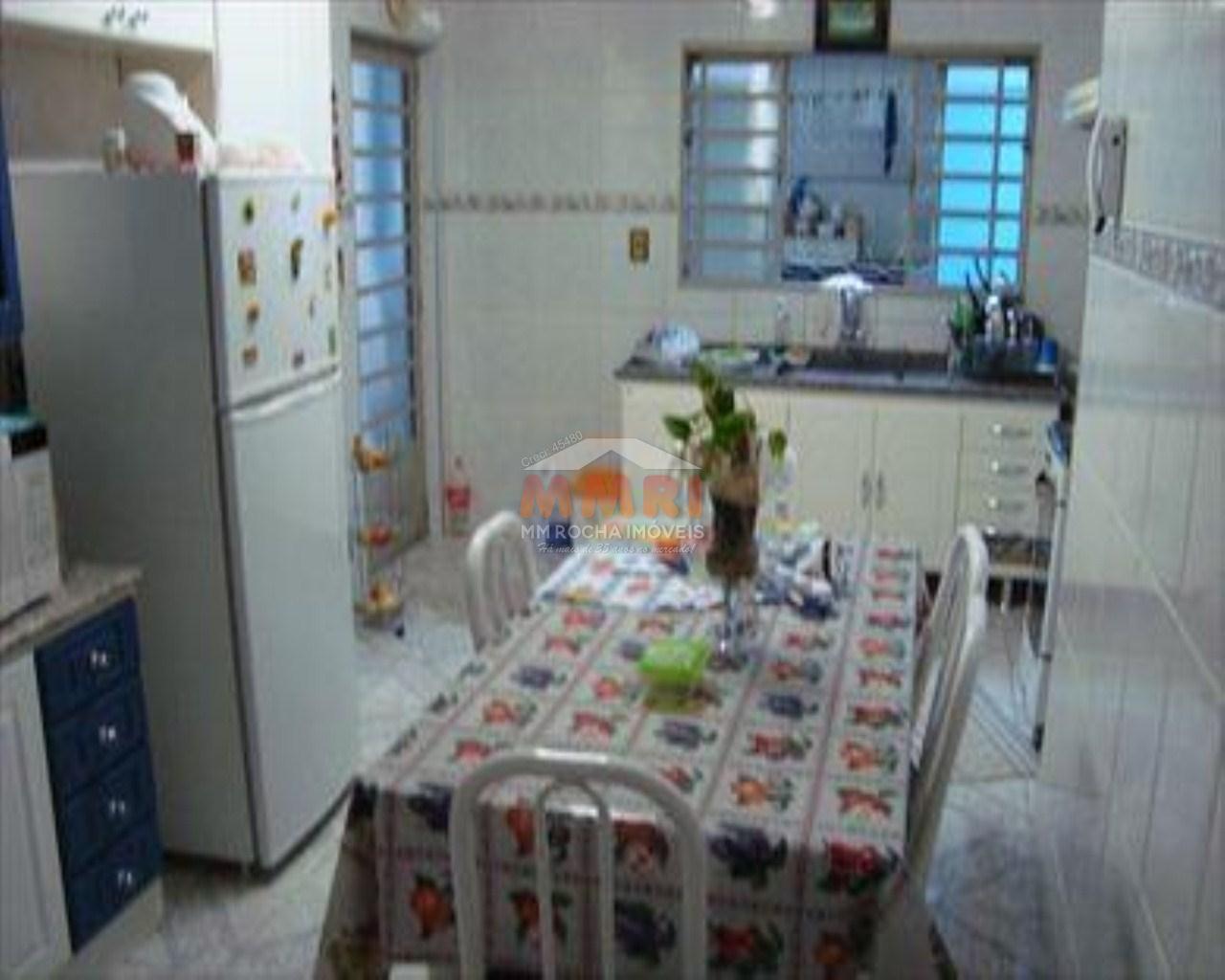 Casa à venda com 2 quartos, 200m² - Foto 9