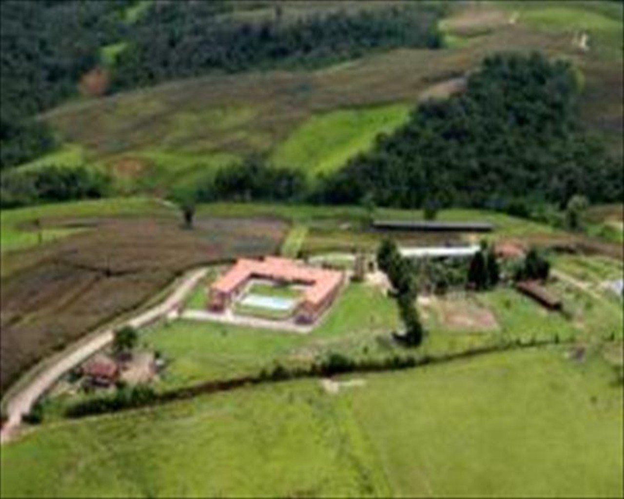 Fazenda à venda com 9 quartos, 2000m² - Foto 4