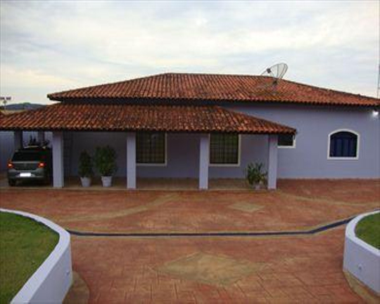 Chácara à venda com 4 quartos, 1040m² - Foto 1