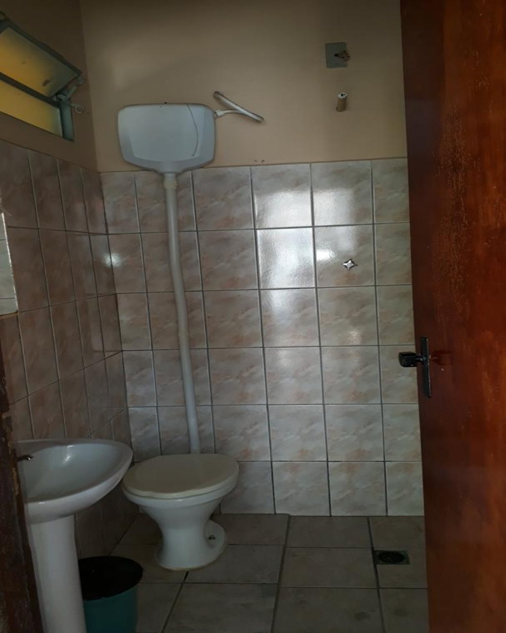 Casa à venda com 2 quartos, 250m² - Foto 4