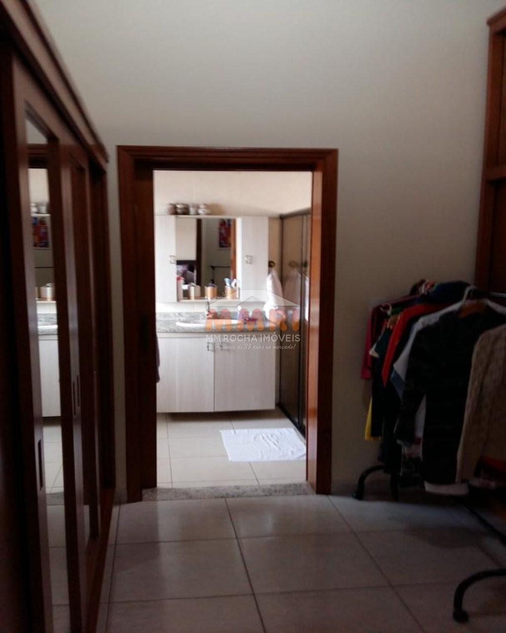 Sobrado à venda com 3 quartos, 200m² - Foto 19