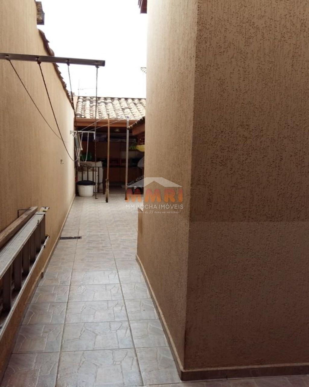 Sobrado à venda com 3 quartos, 200m² - Foto 35