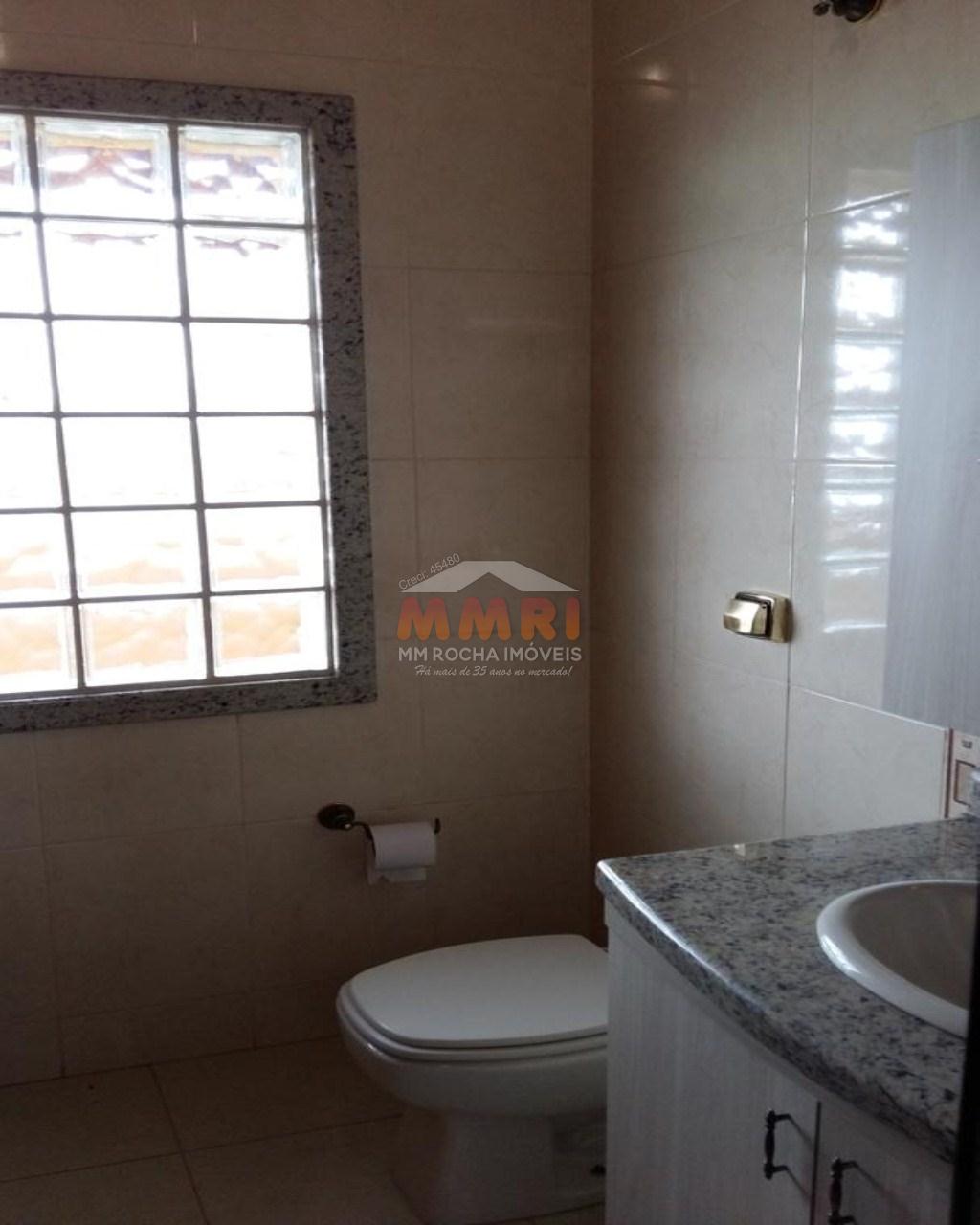 Sobrado à venda com 3 quartos, 200m² - Foto 37