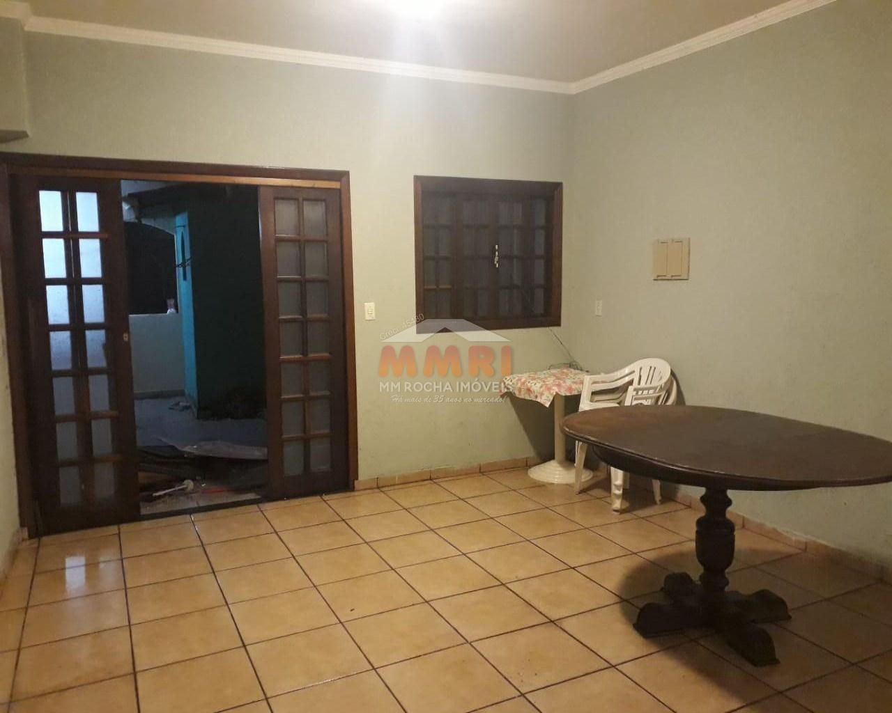 Casa à venda com 4 quartos, 150m² - Foto 14