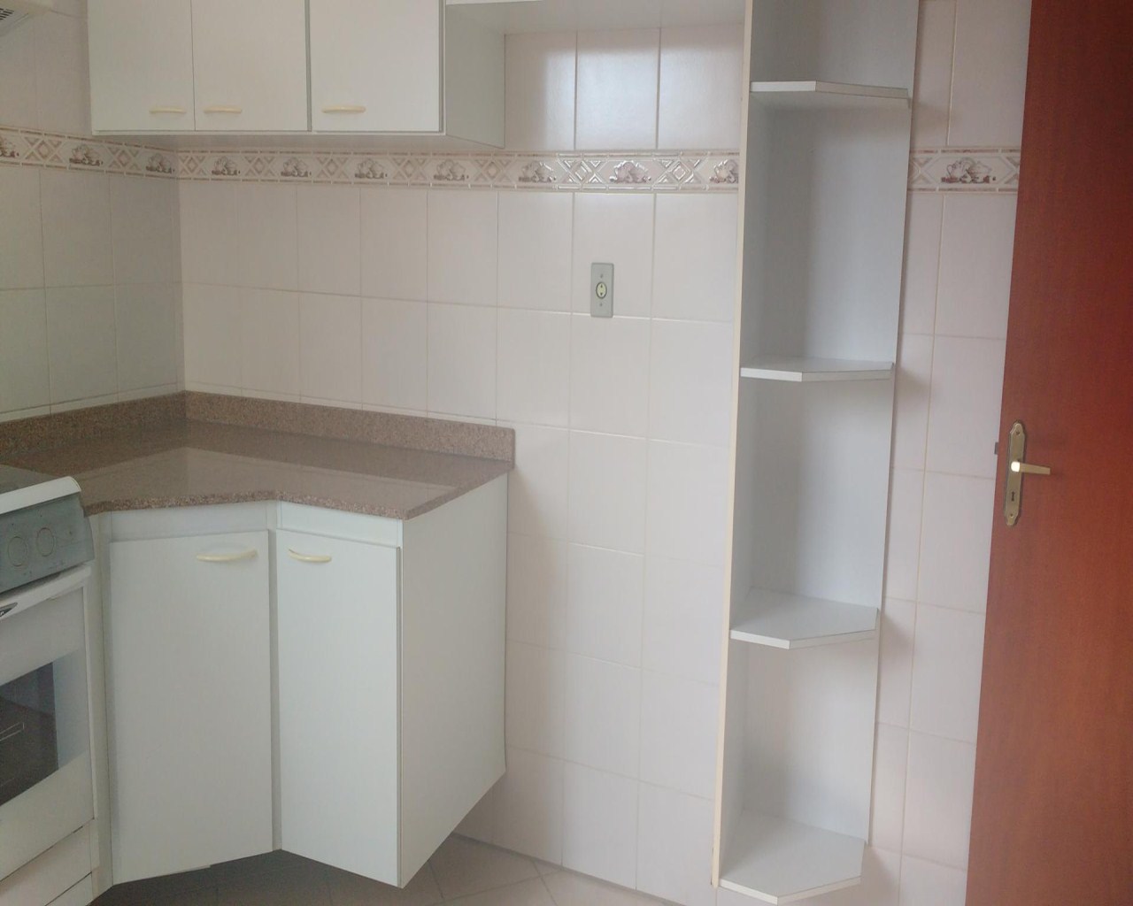 Apartamento à venda com 2 quartos, 70m² - Foto 7